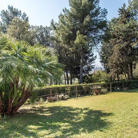 Casale Della Luna Апартаменты *